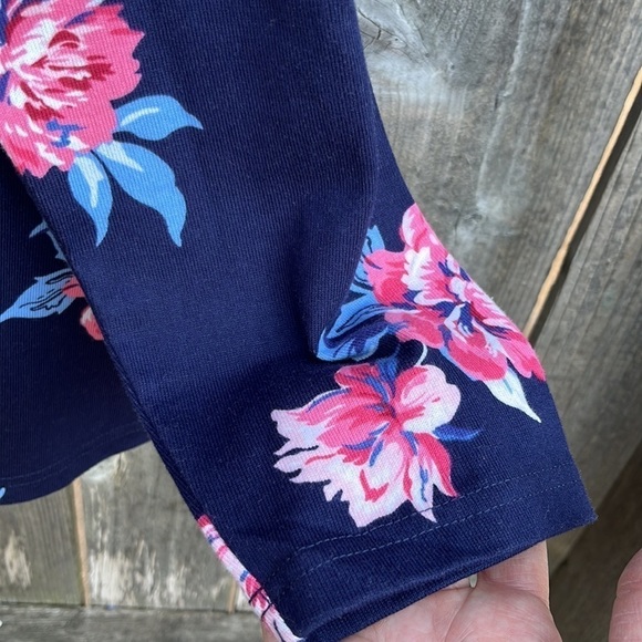 Like New Joules Harbour Print Navy Floral Top - Picture 3 of 6
